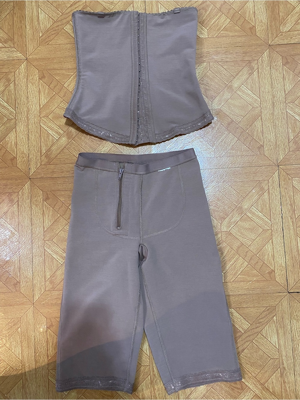 Waist cincher and butt-lifting biker style shapewear-The color is cocoa